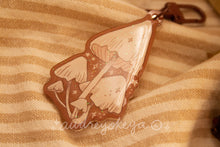 Load image into Gallery viewer, Mushroom Keychain