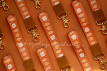 Load image into Gallery viewer, Bread Little Lanyard